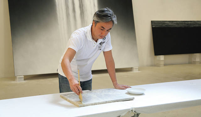 <strong>『千住博 源氏物語』</strong>　日本画家 千住博氏の直筆サインとエディションがつく