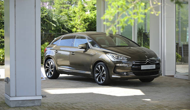 <strong>Citroen DS5 Chic｜シトロエン DS5 シック</strong>