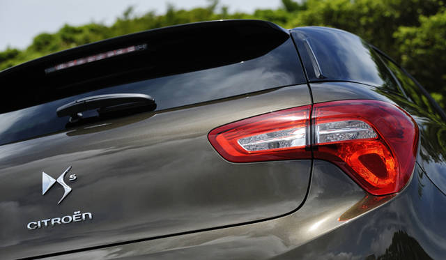<strong>Citroen DS5 Chic｜シトロエン DS5 シック</strong>