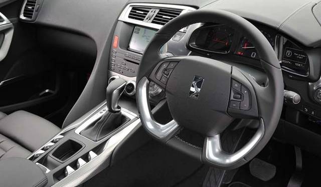 <strong>Citroen DS5 Chic｜シトロエン DS5 シック</strong>