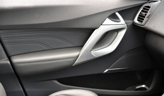 <strong>Citroen DS5 Chic｜シトロエン DS5 シック</strong>