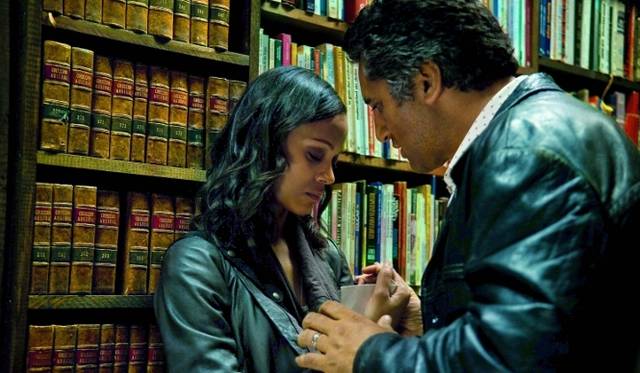 <strong>MOVIE│コロンビアーナ</strong>　やがて予期せぬ事件をきっかけに、あらたな悲劇、あらたな悲しみ、あらたな怒りのすべてに決着をつけるべく、銃を手に取る　© 2011 EUROPACORP - TF1 FILMS PRODUCTION - GRIVE PRODUCTIONS