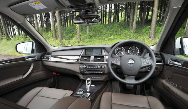 <strong>BMW X5 xDrive 35d BluePerformance｜ビー・エム・ダブリュー X5 Xドライブ35d ブルーパフォーマンス</strong>