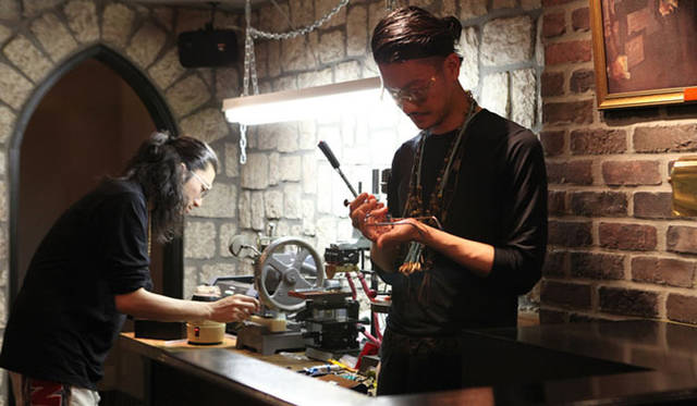 <strong>SOLAKZADE｜ソラックザーデ</strong>　旗艦店「ソラックザーデ 東京店」