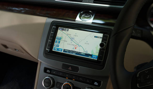 <strong>Volkswagen CC｜フォルクスワーゲン CC</strong><br />液晶画面はタッチパネルになっている