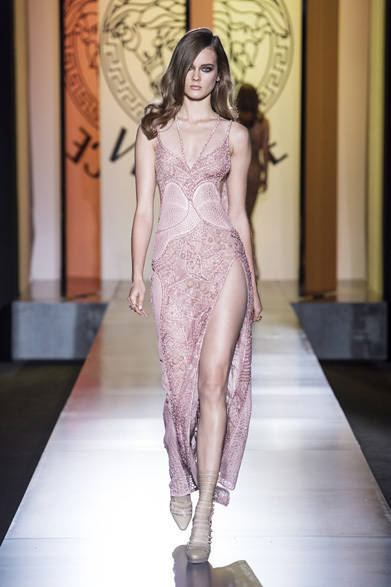 <strong>ATELIER VERSACE｜アトリエ ヴェルサーチ</strong>　2012年秋冬オートクチュール・コレクション