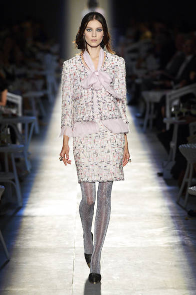 <strong>CHANEL｜シャネル</strong>　2012年秋冬オートクチュールコレクション　© CHANEL