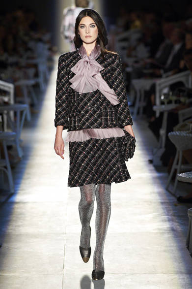 <strong>CHANEL｜シャネル</strong>　2012年秋冬オートクチュールコレクション　© CHANEL