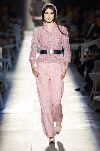 <strong>CHANEL｜シャネル</strong>　2012年秋冬オートクチュールコレクション　© CHANEL