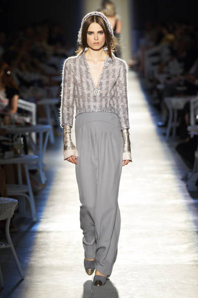 <strong>CHANEL｜シャネル</strong>　2012年秋冬オートクチュールコレクション　© CHANEL