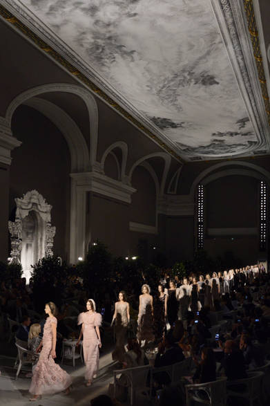 <strong>CHANEL｜シャネル</strong>　2012年秋冬オートクチュールコレクション　© CHANEL