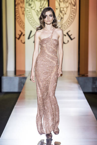<strong>ATELIER VERSACE｜アトリエ ヴェルサーチ</strong>　2012年秋冬オートクチュールコレクション　© The Ritz Paris