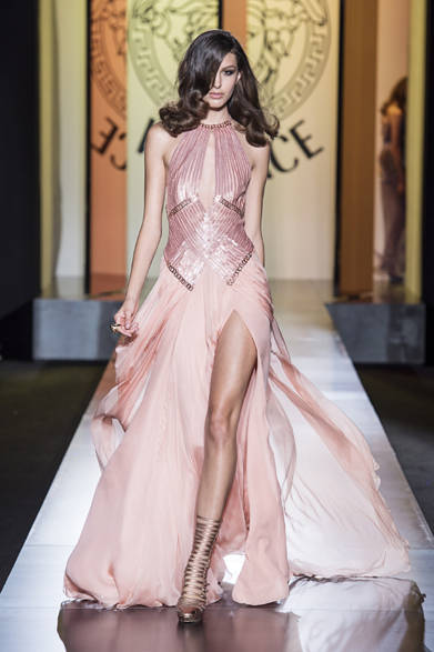 <strong>ATELIER VERSACE｜アトリエ ヴェルサーチ</strong>　2012年秋冬オートクチュールコレクション　© The Ritz Paris