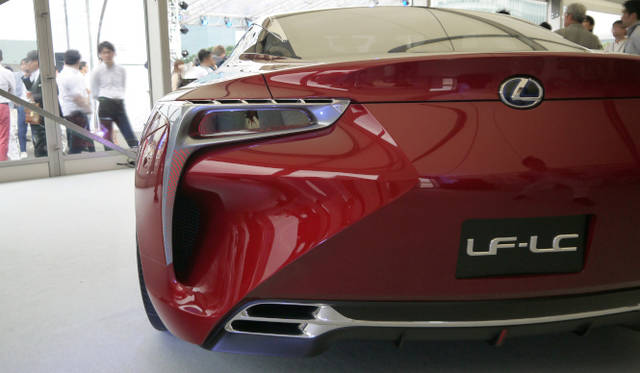 <br />LF-LCは日本初公開