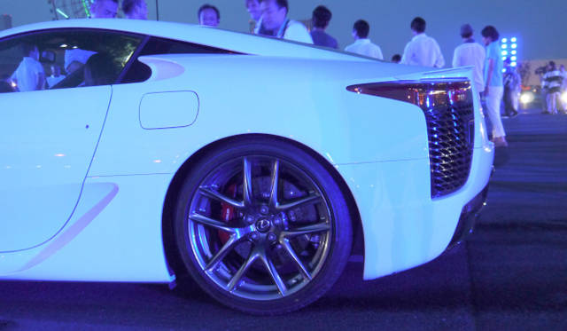 <br />レクサスのスーパースポーツカーLFA