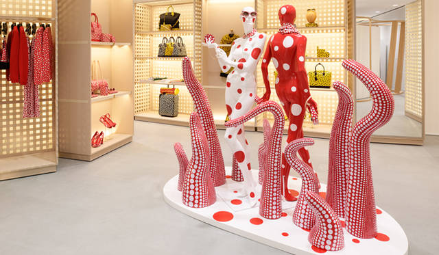 <strong>LOUIS VUITTON│ルイ・ヴィトン</strong>　コラボレーションアイテムのみを取り扱う期間限定ショップのうちのひとつ、ドーバー ストリート マーケット ギンザ・コム デ ギャルソン　© LOUIS VUITTON/Shinichi Sato