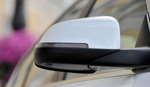 <strong>BMW 7 series｜ビー・エム・ダブリュー 7シリーズ</strong>　750i