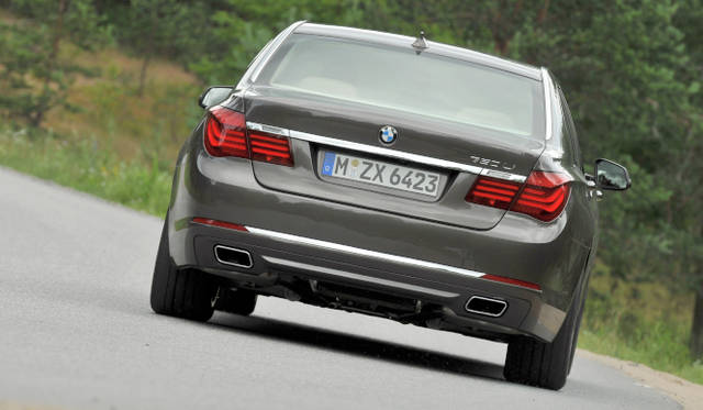 <strong>BMW 7 series｜ビー・エム・ダブリュー 7シリーズ</strong>　750Li