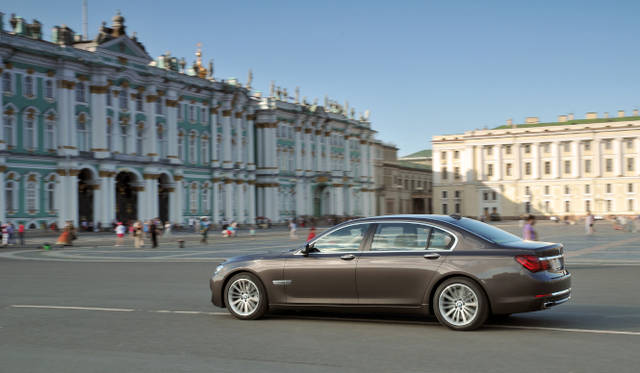 <strong>BMW 7 series｜ビー・エム・ダブリュー 7シリーズ</strong>　750Li