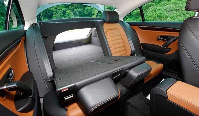 <strong>Volkswagen CC｜フォルクスワーゲン CC</strong>