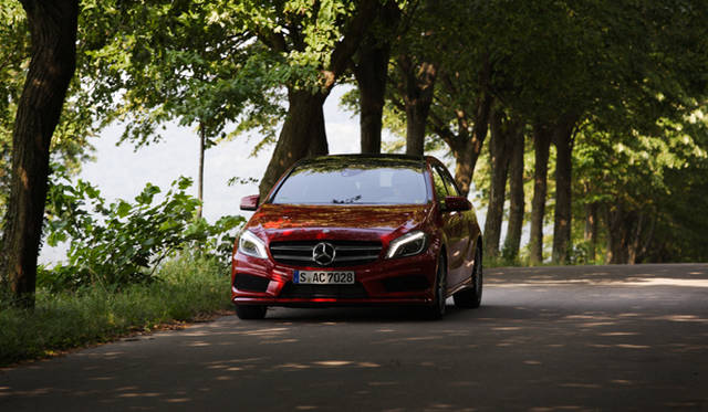 <strong>Mercedes-Benz A250 BlueEFFICIENCY｜メルセデス・ベンツ A250 ブルーエフィシエンシー</strong>