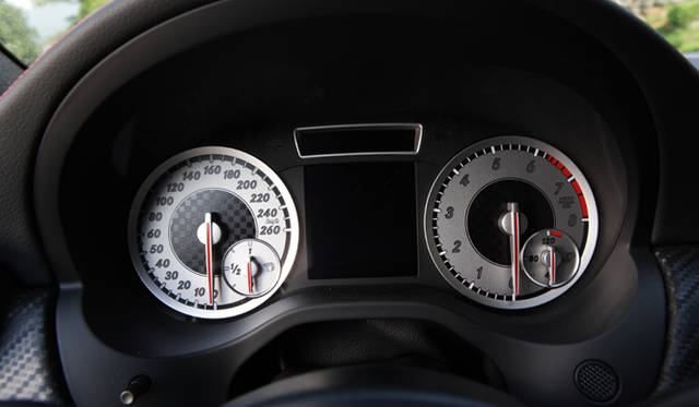 <strong>Mercedes-Benz A Class｜メルセデス・ベンツ A クラス</strong>