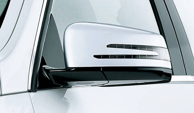 <strong>Mercedes-Benz E300 BlueEFFICIENCY AVANTGARDE Limited<br />Mercedes-Benz E350 BlueTEC AVANTGARDE Limited <br />メルセデス・ベンツE300 ブルーエフィシェンシー アバンギャルド リミテッド<br />メルセデス・ベンツE350 ブルーテック アバンギャルド リミテッド</strong> 