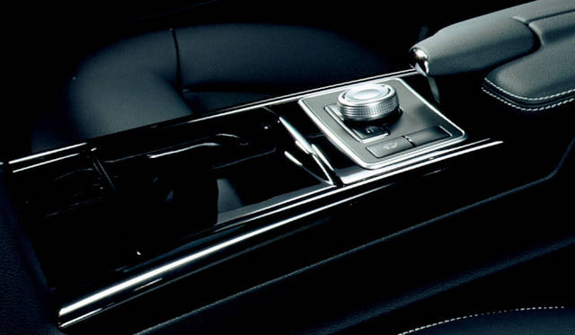 <strong>Mercedes-Benz E300 BlueEFFICIENCY AVANTGARDE Limited<br />Mercedes-Benz E350 BlueTEC AVANTGARDE Limited <br />メルセデス・ベンツE300 ブルーエフィシェンシー アバンギャルド リミテッド<br />メルセデス・ベンツE350 ブルーテック アバンギャルド リミテッド</strong> 