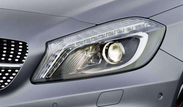 <strong>Mercedes-Benz A-class｜メルセデス・ベンツ Aクラス</strong><br />ダイヤモンドグリルが特徴的な「A250スポーツ」や「A220CDIスポーツ」