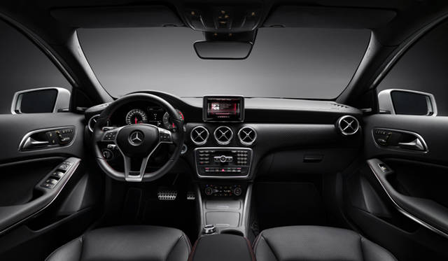 <strong>Mercedes-Benz A-class｜メルセデス・ベンツ Aクラス</strong>