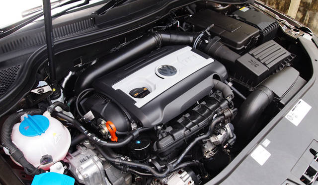 <strong>Volkswagen CC｜フォルクスワーゲン CC</strong>