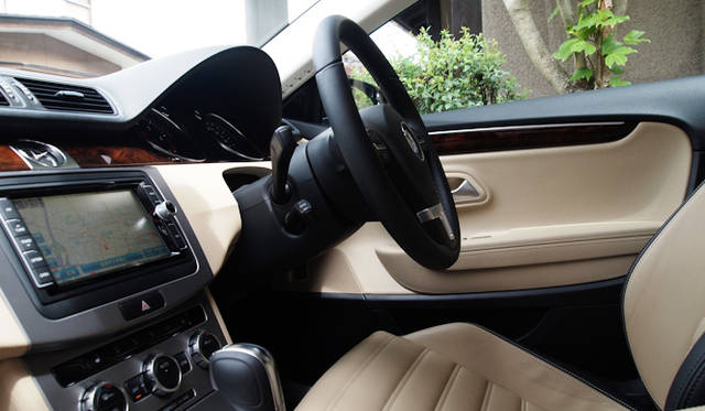 <strong>Volkswagen CC｜フォルクスワーゲン CC</strong>