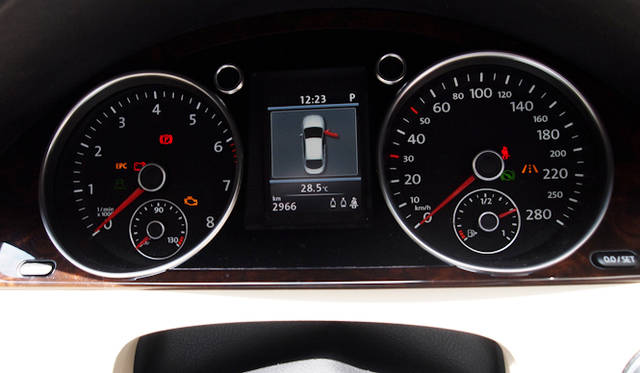 <strong>Volkswagen CC｜フォルクスワーゲン CC</strong>