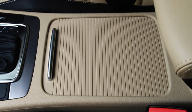 <strong>Volkswagen CC｜フォルクスワーゲン CC</strong>