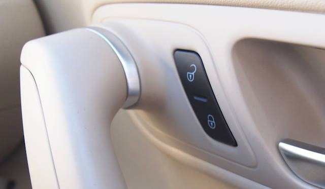 <strong>Volkswagen CC｜フォルクスワーゲン CC</strong>