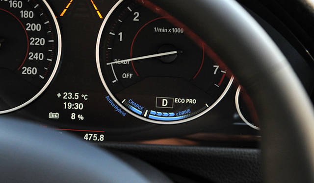 <strong>BMW Active Hybrid 3｜ビー・エム・ダブリューアクティブハイブリッド 3</strong>　停車時
