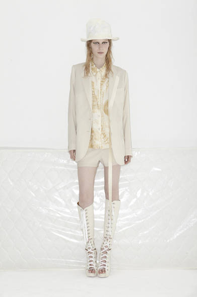 　2013年春夏プレコレクション