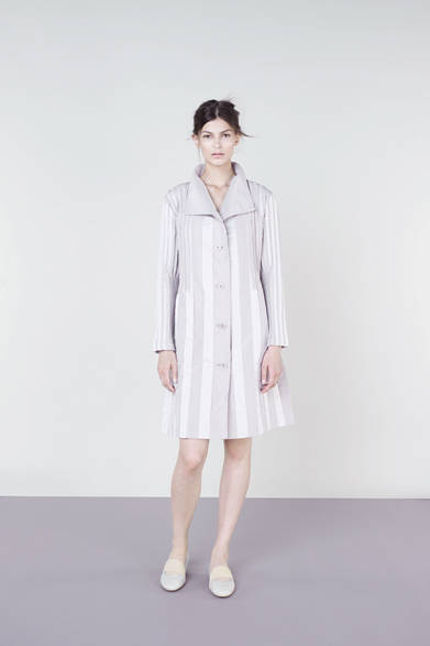 　2013年春夏プレコレクション　© 2012 ISSEY MIYAKE INC.