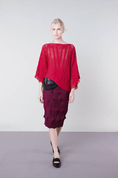 　2013年春夏プレコレクション　© 2012 ISSEY MIYAKE INC.