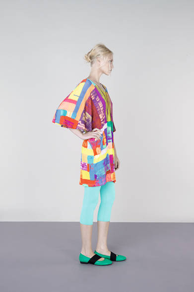 　2013年春夏プレコレクション　© 2012 ISSEY MIYAKE INC.