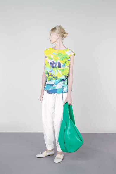 　2013年春夏プレコレクション　© 2012 ISSEY MIYAKE INC.