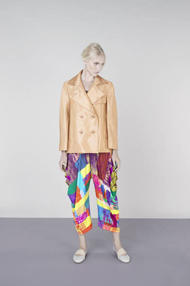 　2013年春夏プレコレクション　© 2012 ISSEY MIYAKE INC.