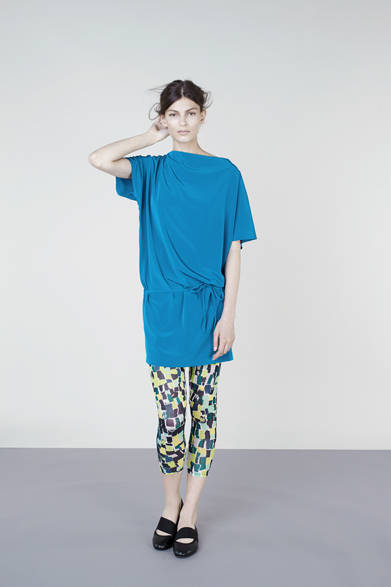 　2013年春夏プレコレクション　© 2012 ISSEY MIYAKE INC.