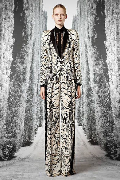 　2013年春夏プレコレクション