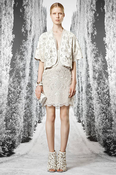 　2013年春夏プレコレクション