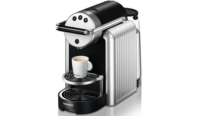 <strong>NESPRESSO｜ネスプレッソ</strong>　エスプレッソ、ルンゴが楽しめる水タンク給水の可動式マシン「ZENIUS（ジニアス）」