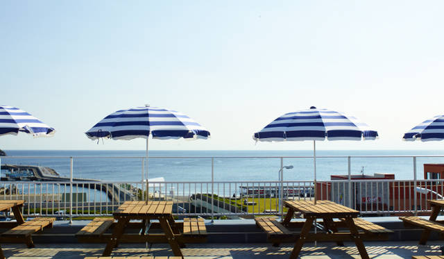 <strong>THE BEACH HOUSE</strong>　抜群のロケーションを誇る、江ノ島にあたらしく誕生した「THE BEACH HOUSE」