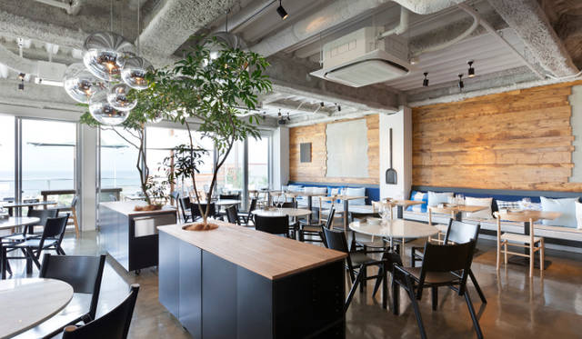 <strong>THE BEACH HOUSE</strong>　2、3階に入店したのは、レストラン「ガーブ（GARB）」