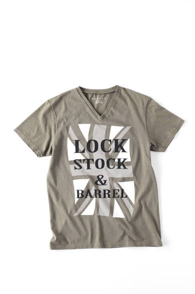 原宿にショップを構えるドメスティックブランド「BURNER」。ロックやバイクといったテイストをモチーフに商品を展開している。Tシャツも、ロックのお膝元である英国のユニオンジャックをあしらった柄が人気。<br /><br />6300円<br />バーナー 原宿本店<br />Tel.03-6406-0087