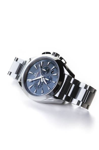 25回目のオリンピックオフィシャルタイムキーパーに選ばれたことを記念して発売されたモデル「オメガ シーマスターアクアテラ　クロノグラフ　ロンドン 2012」。人気の高い“アクアテラ”シリーズの特別モデルだ。<br /><br />69万3000円（SSケース＆ブレスレット）<br />オメガお客様センター<br />Tel.03-5952-4400